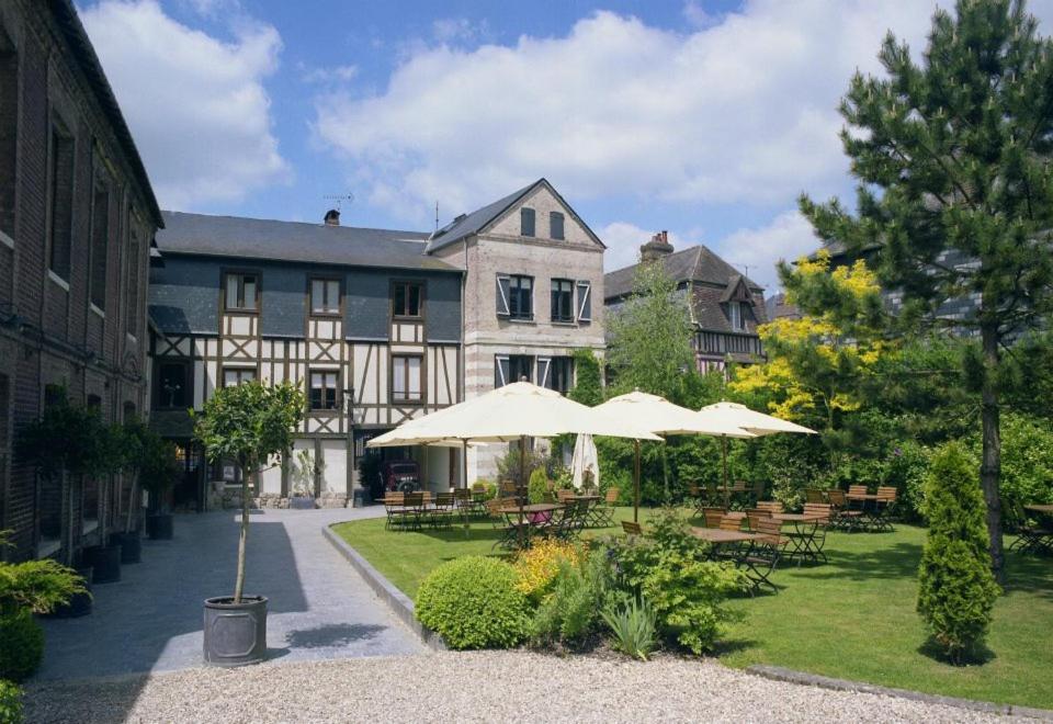 Hotel La Licorne & Spa Lyons-la-Forêt Exterior foto