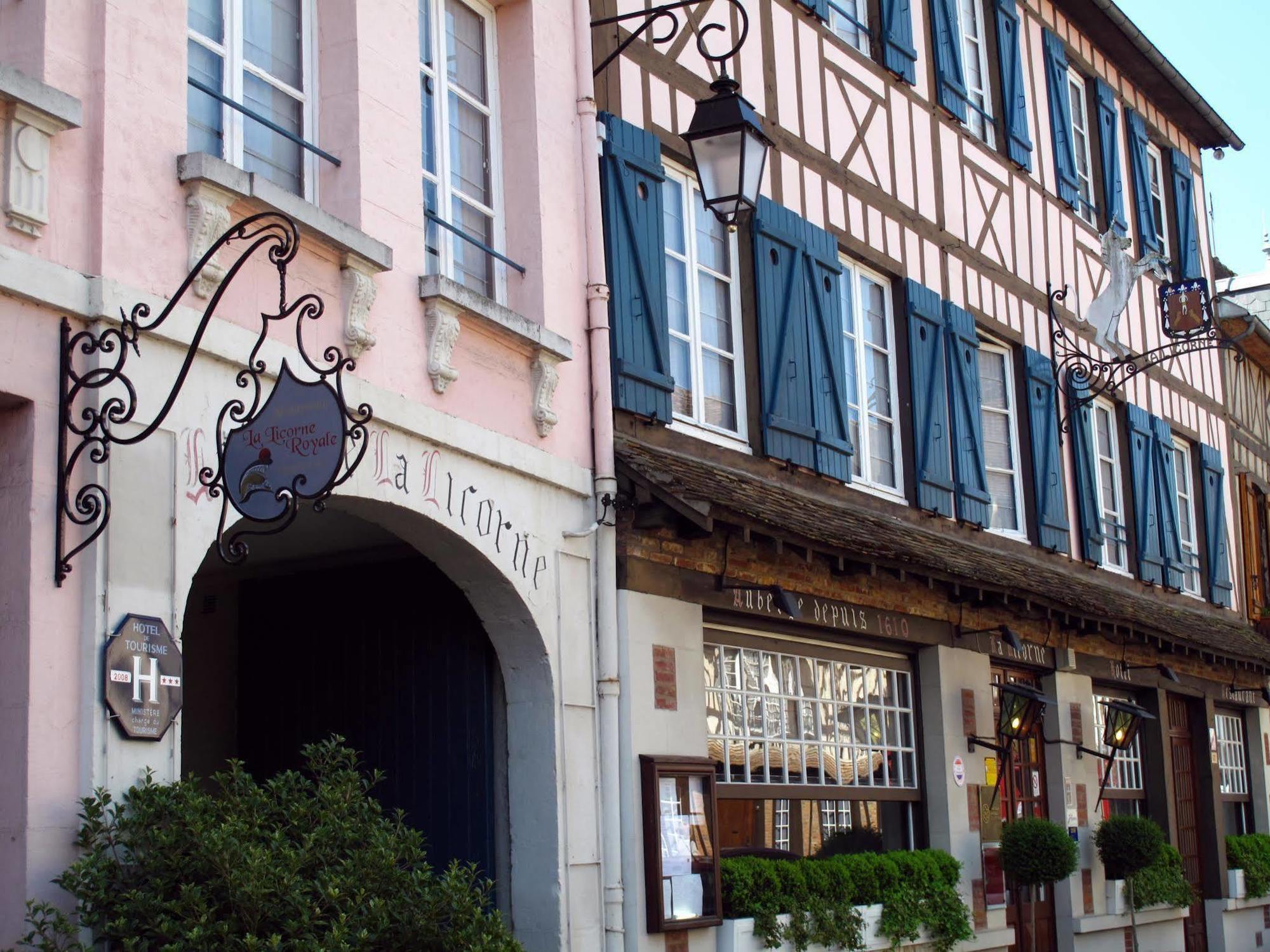 Hotel La Licorne & Spa Lyons-la-Forêt Exterior foto